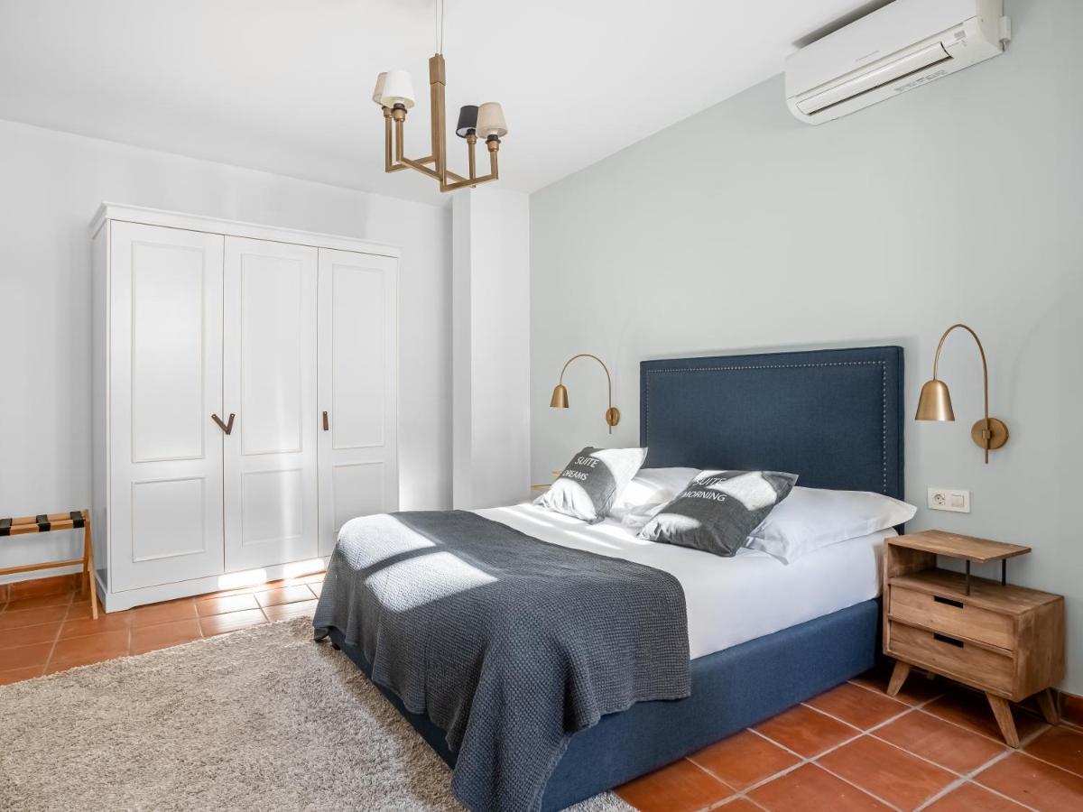 Limehome Granada Calle Santa Ana ภายนอก รูปภาพ
