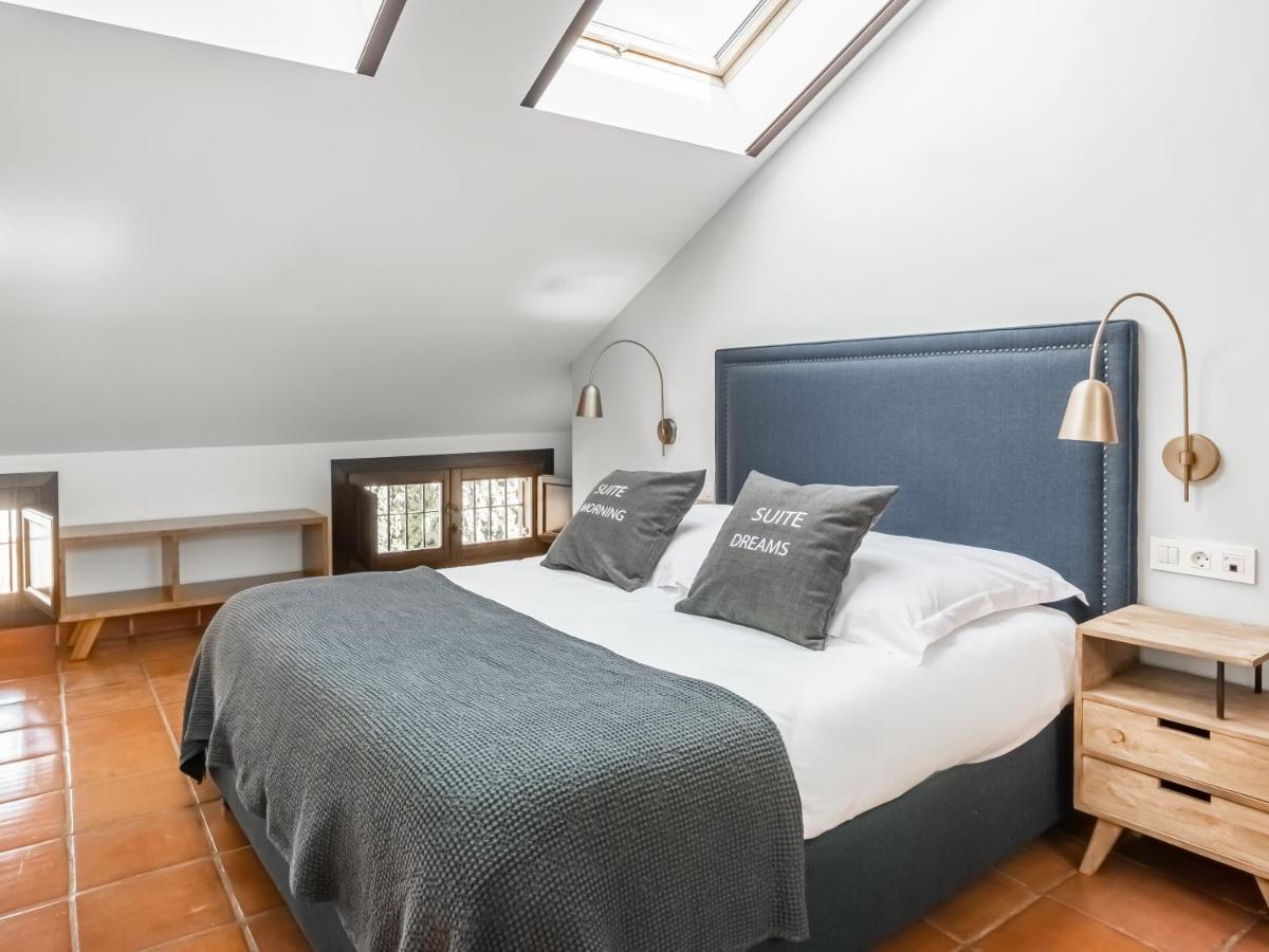 Limehome Granada Calle Santa Ana ภายนอก รูปภาพ