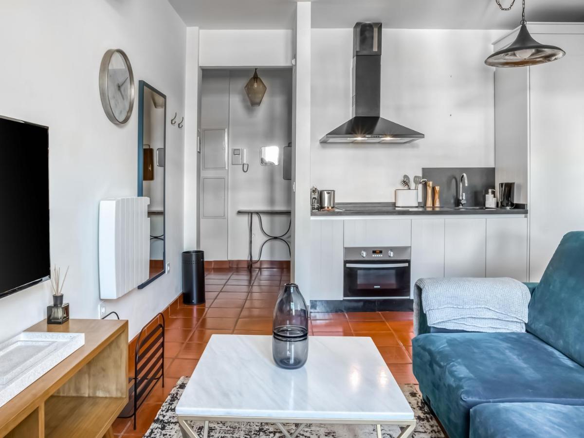 Limehome Granada Calle Santa Ana ภายนอก รูปภาพ