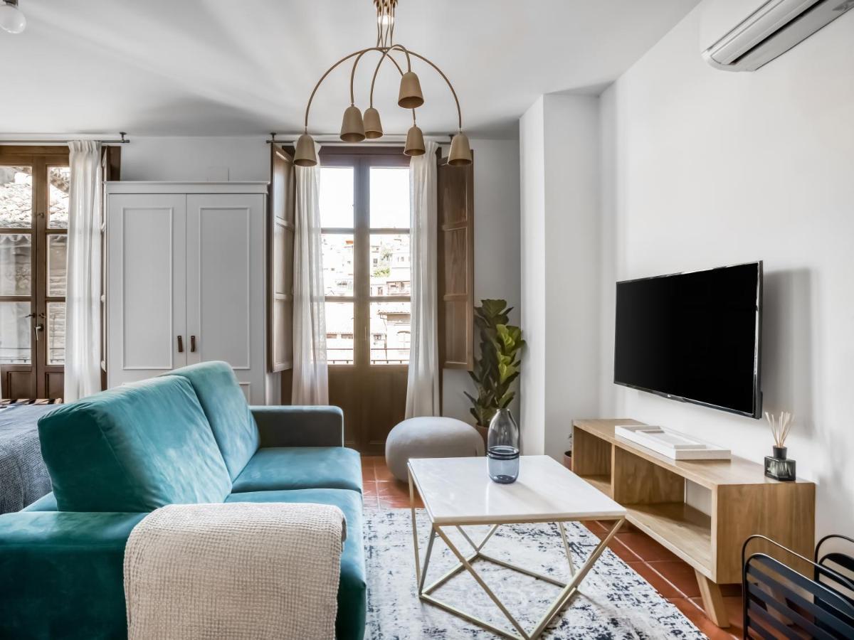 Limehome Granada Calle Santa Ana ภายนอก รูปภาพ